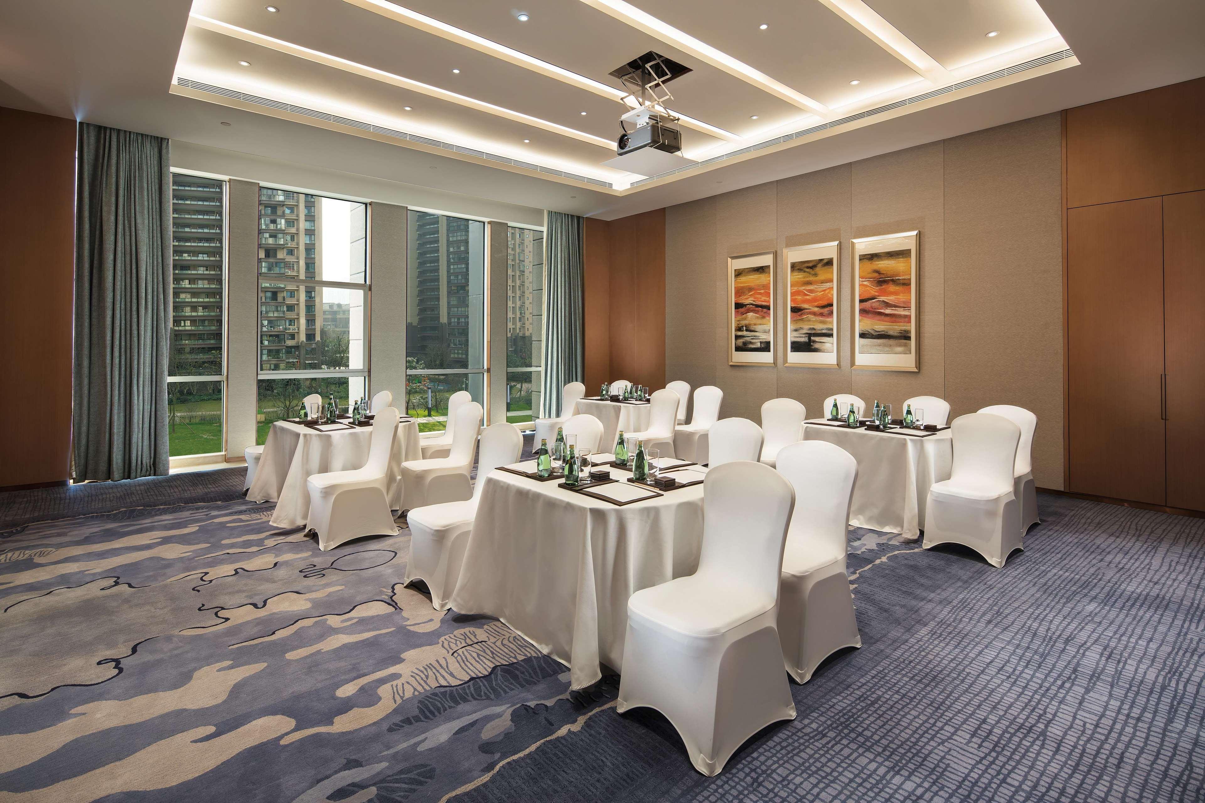 Hilton Chengdu Longquanyi Hotel Exterior foto